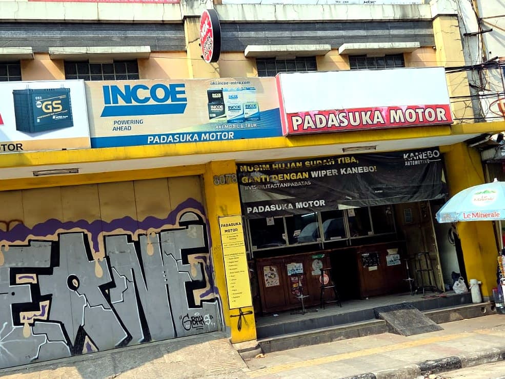 Padasuka Motor storefront